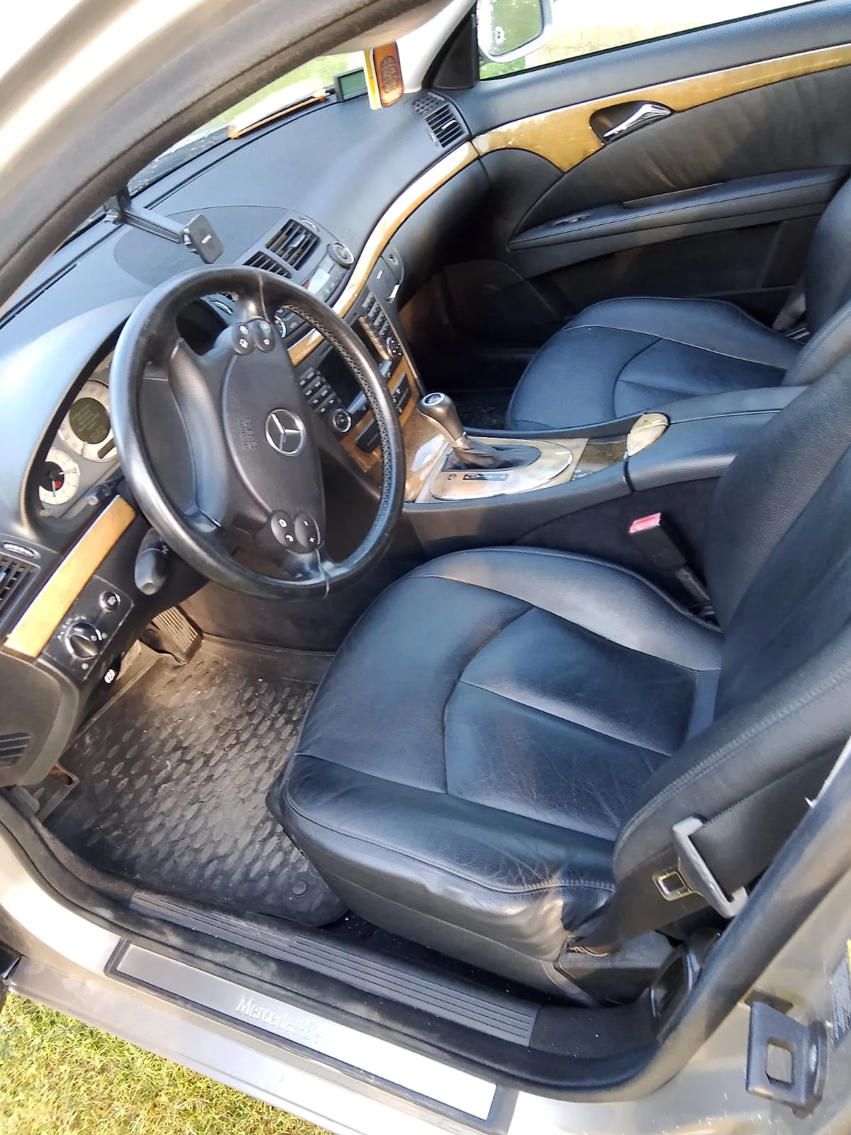 Mercedes-Benz E 320, снимка 3 - Автомобили и джипове - 55411289