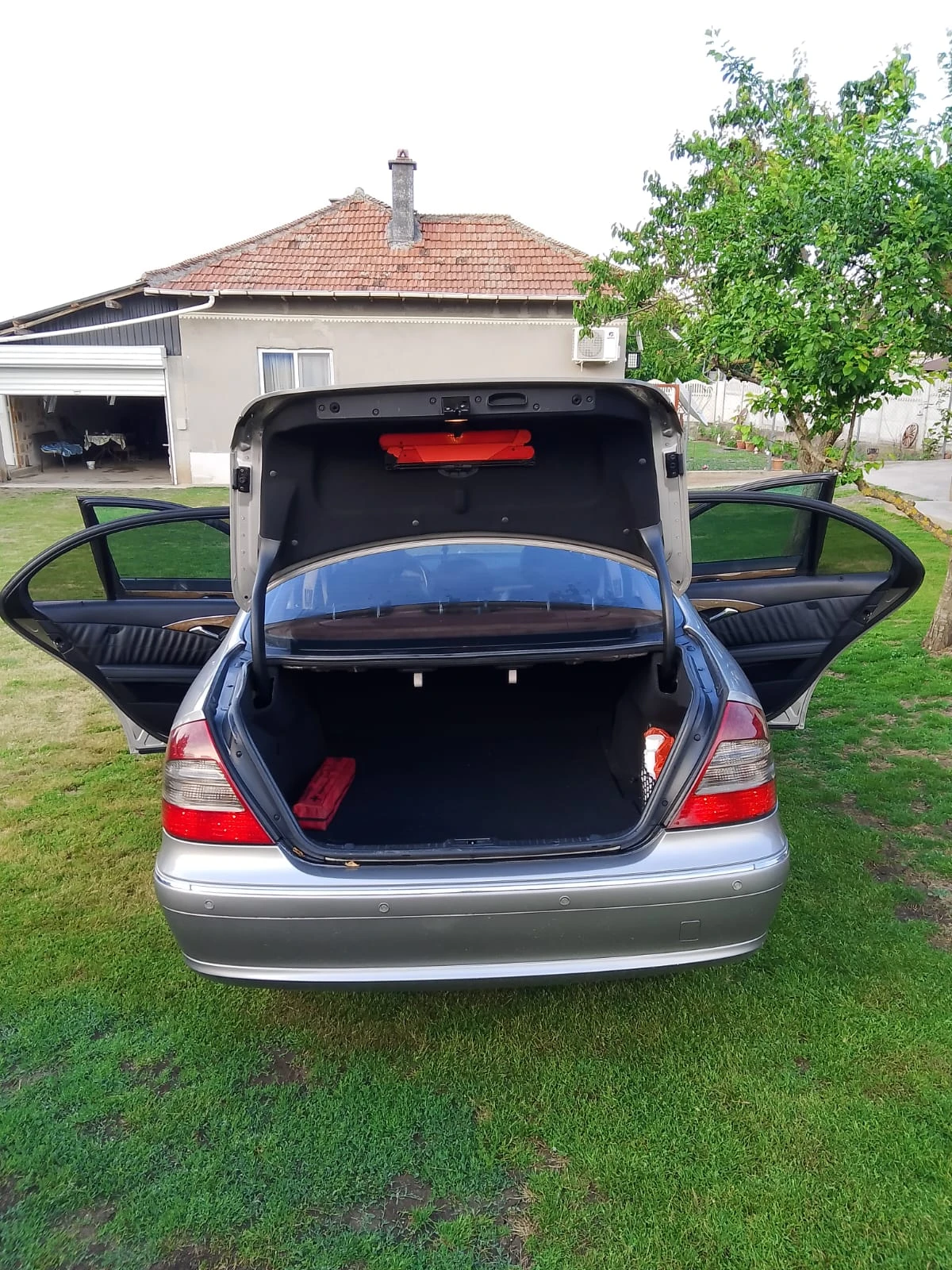Mercedes-Benz E 320, снимка 15 - Автомобили и джипове - 55411289