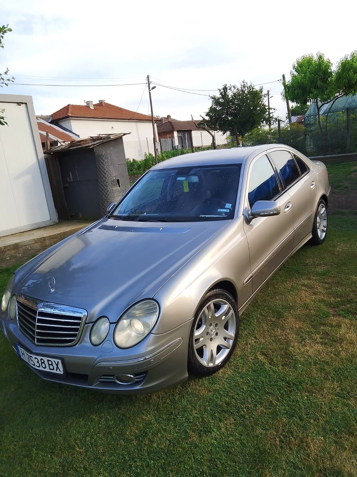 Mercedes-Benz E 320