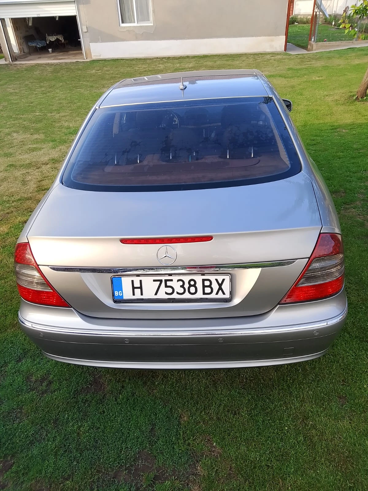Mercedes-Benz E 320, снимка 2 - Автомобили и джипове - 55411289