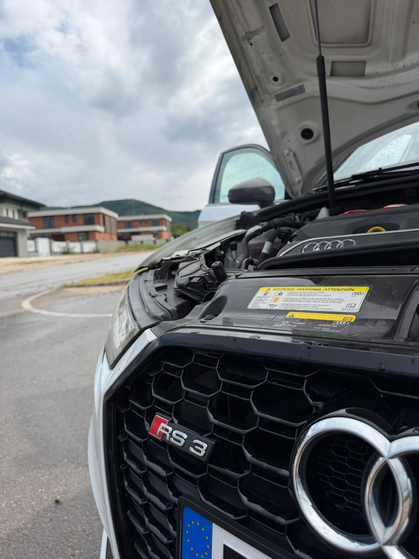 Audi Rs3 Carbon Edition / B&O / RS Sport Exchaust , снимка 8 - Автомобили и джипове - 55739680
