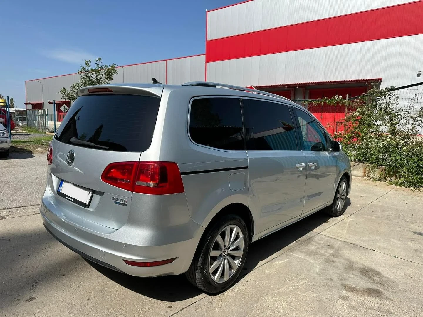 VW Sharan 2.0 TDI  170к.с., снимка 3 - Автомобили и джипове - 56120874