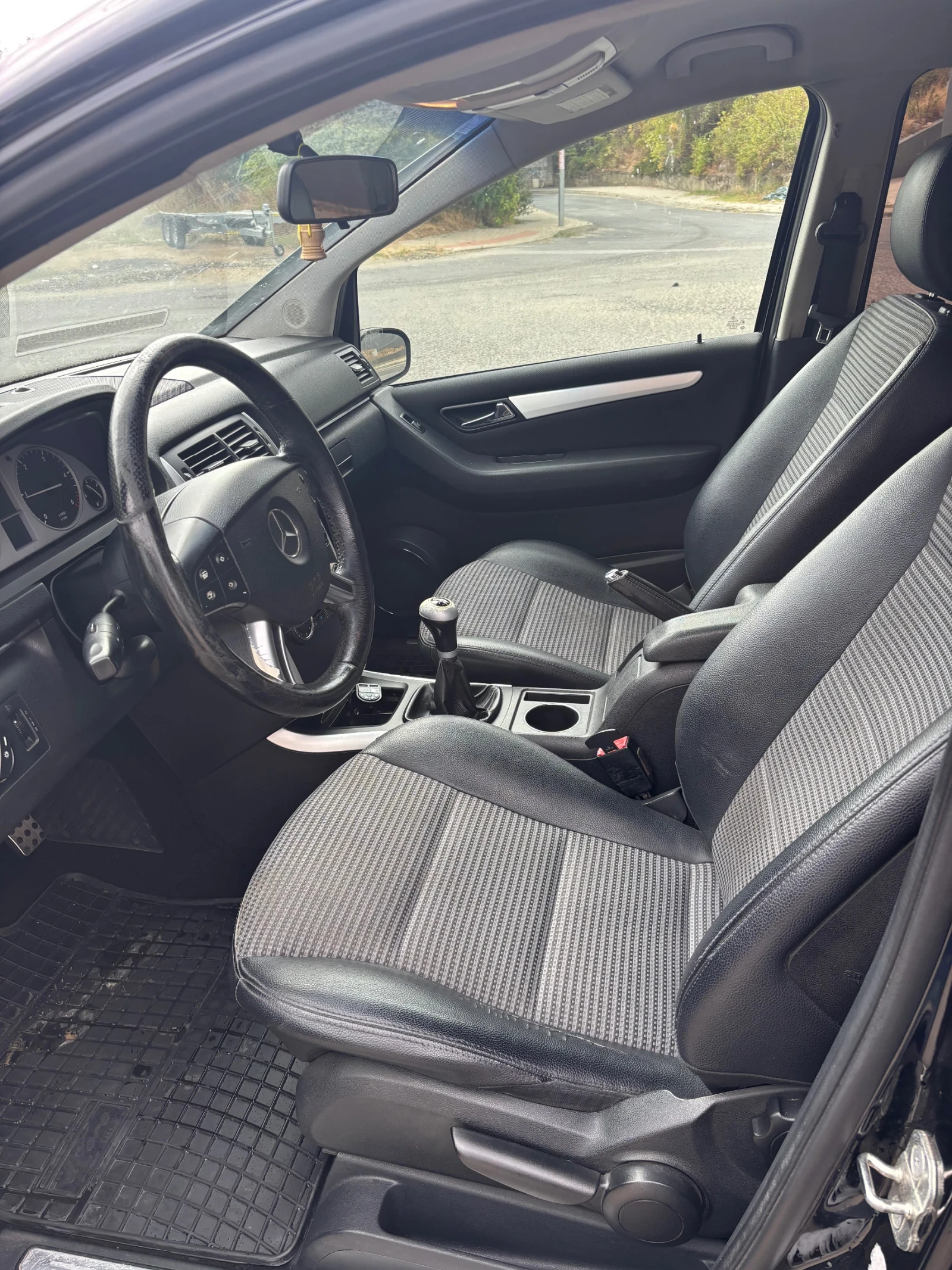 Mercedes-Benz B 200 2, 0 cdi, снимка 6 - Автомобили и джипове - 56192264