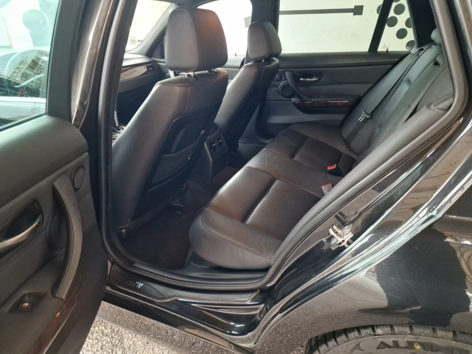 BMW 330, снимка 10 - Автомобили и джипове - 56564468