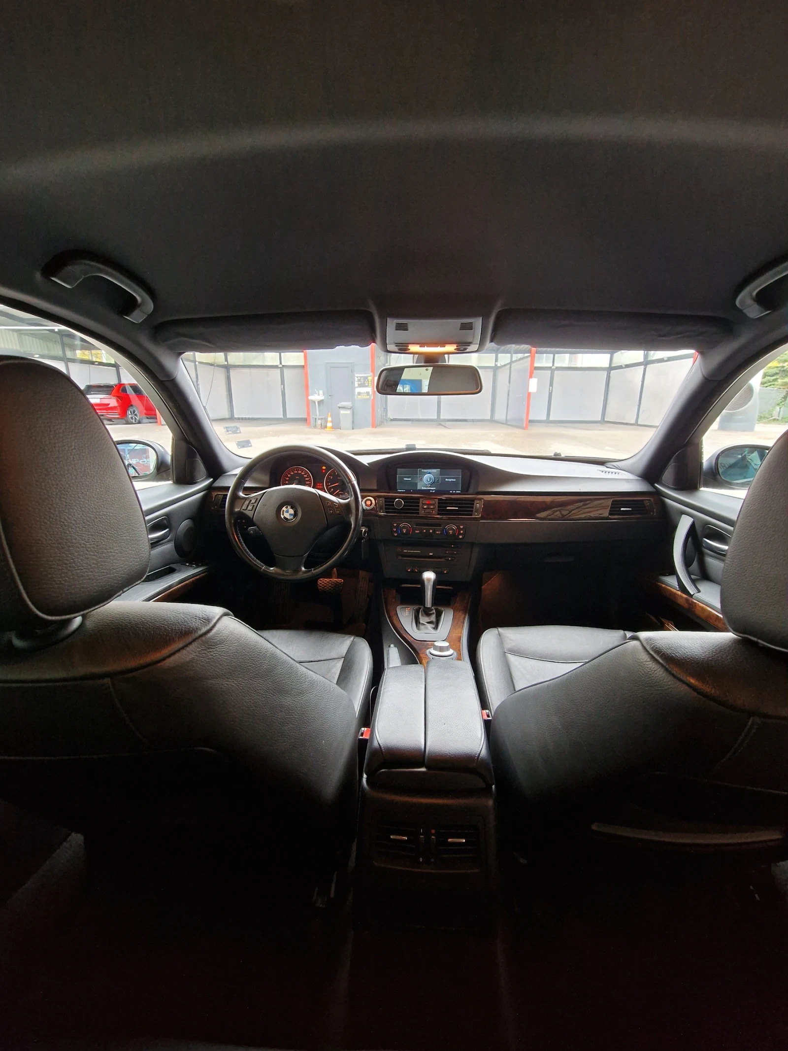 BMW 330, снимка 11 - Автомобили и джипове - 56564468