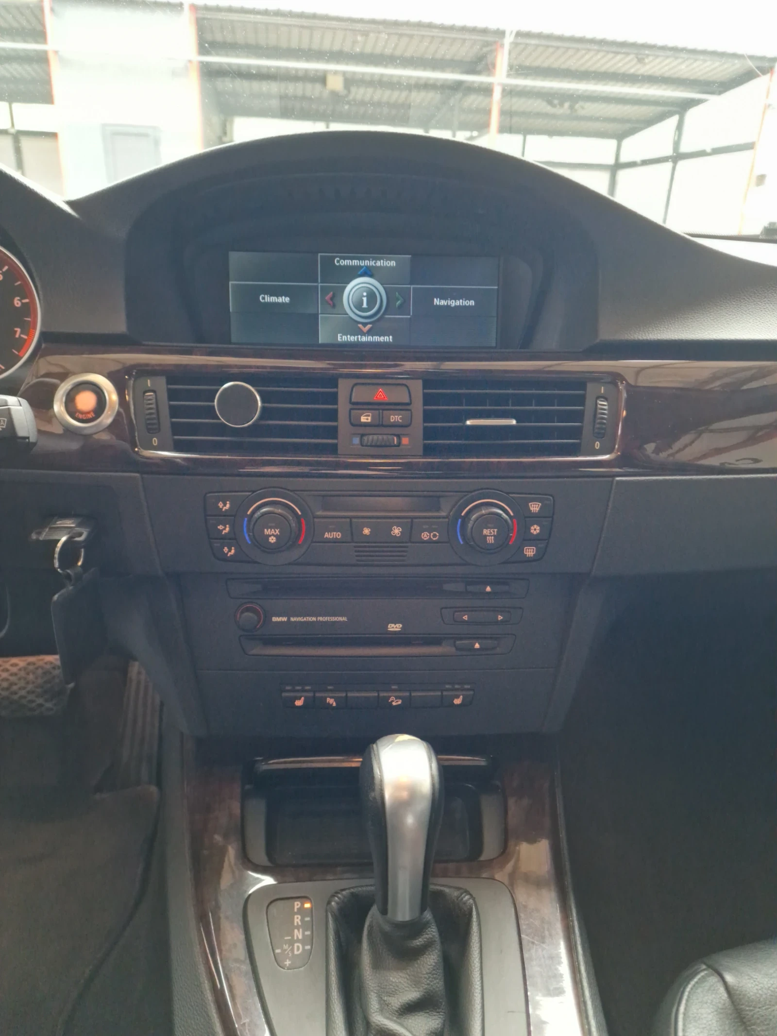 BMW 330, снимка 14 - Автомобили и джипове - 56564468