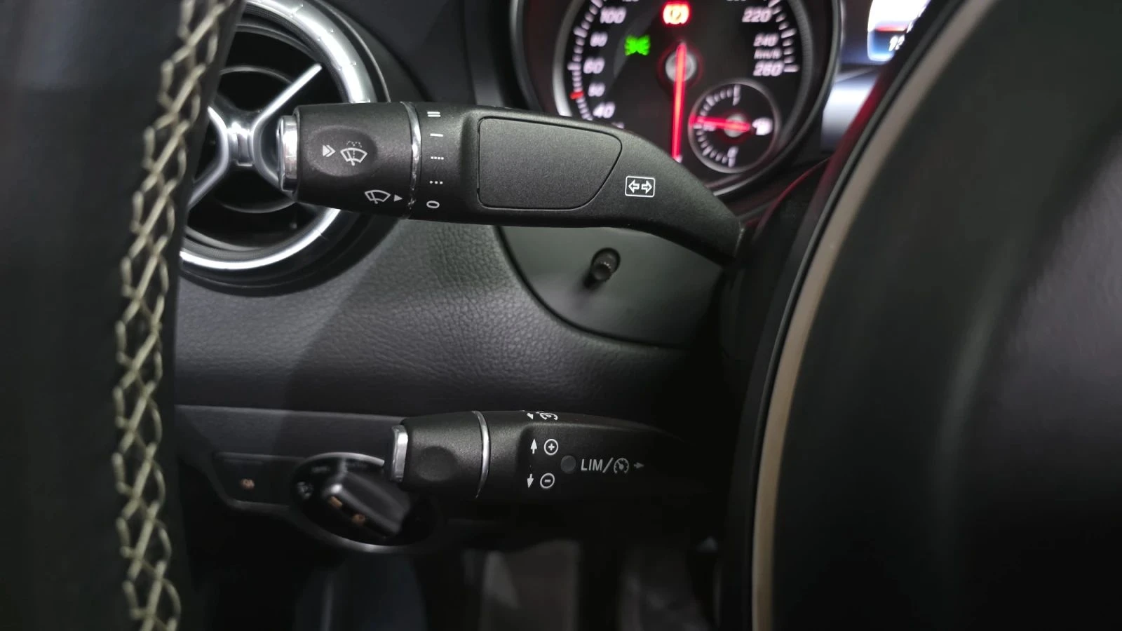 Mercedes-Benz CLA 250, снимка 17 - Автомобили и джипове - 56685859