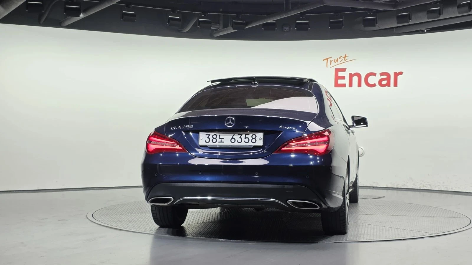 Mercedes-Benz CLA 250, снимка 4 - Автомобили и джипове - 56685859
