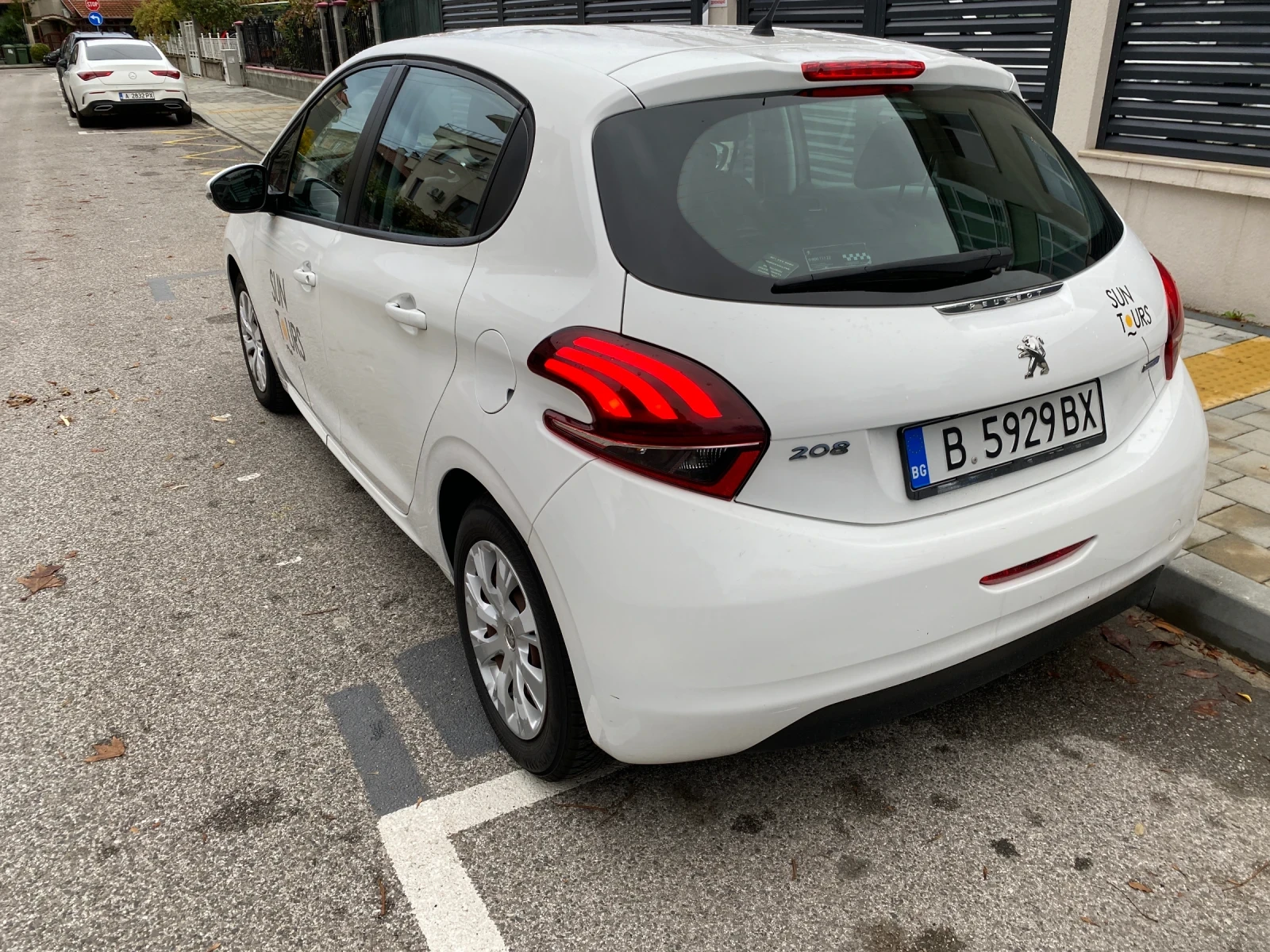 Peugeot 208 Active 1.6 HDi, снимка 2 - Автомобили и джипове - 56691695