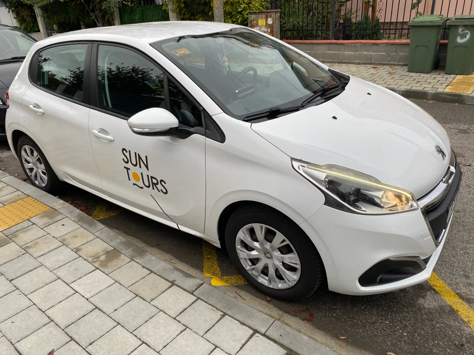 Peugeot 208 Active 1.6 HDi, снимка 4 - Автомобили и джипове - 56691695