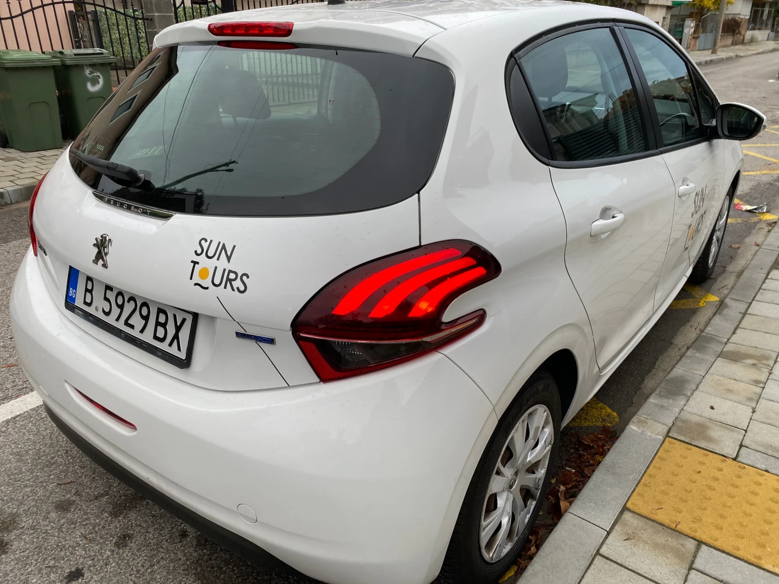 Peugeot 208 Active 1.6 HDi, снимка 3 - Автомобили и джипове - 56691695