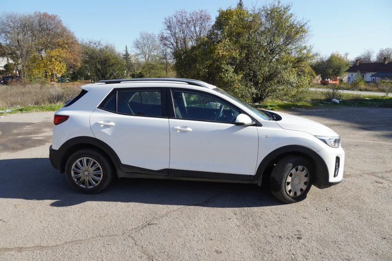 Kia Stonic LX, снимка 3 - Автомобили и джипове - 52423657