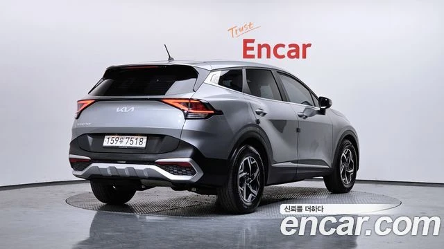 Kia Sportage 2.0* DIESEL* 2WD* TRENDY, снимка 4 - Автомобили и джипове - 54356596