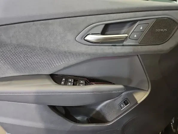 Audi Q3 TFSI Quattro = NEW = S-line Гаранция, снимка 5 - Автомобили и джипове - 55477135