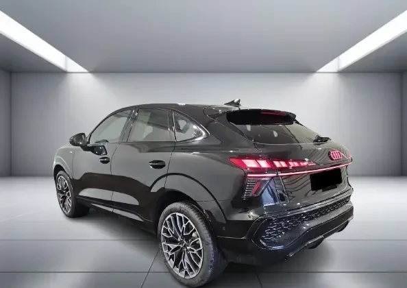 Audi Q3 TFSI Quattro = NEW = S-line Гаранция, снимка 2 - Автомобили и джипове - 55477135