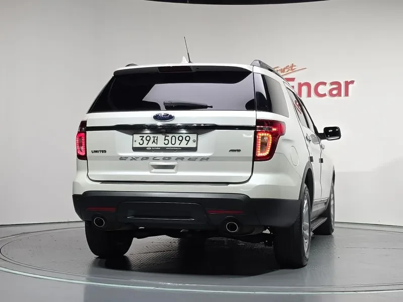 Ford Explorer 3.5 AWD - САМО 30% АВАНС, снимка 4 - Автомобили и джипове - 56368590