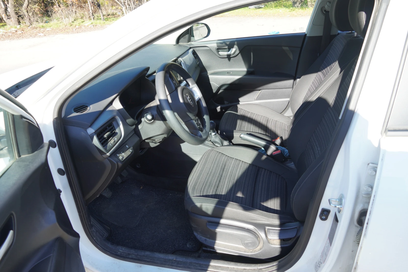 Kia Stonic LX - изображение 8