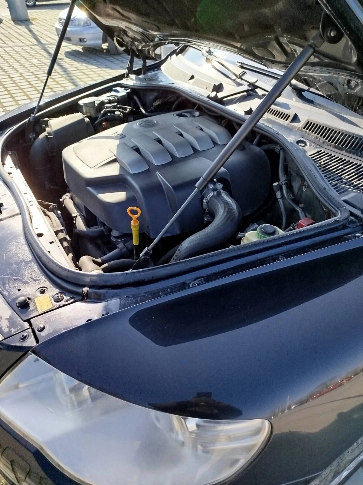 VW Touareg, снимка 9 - Автомобили и джипове - 53612592