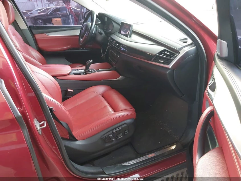 BMW X6 xDrive50I, снимка 5 - Автомобили и джипове - 54144898