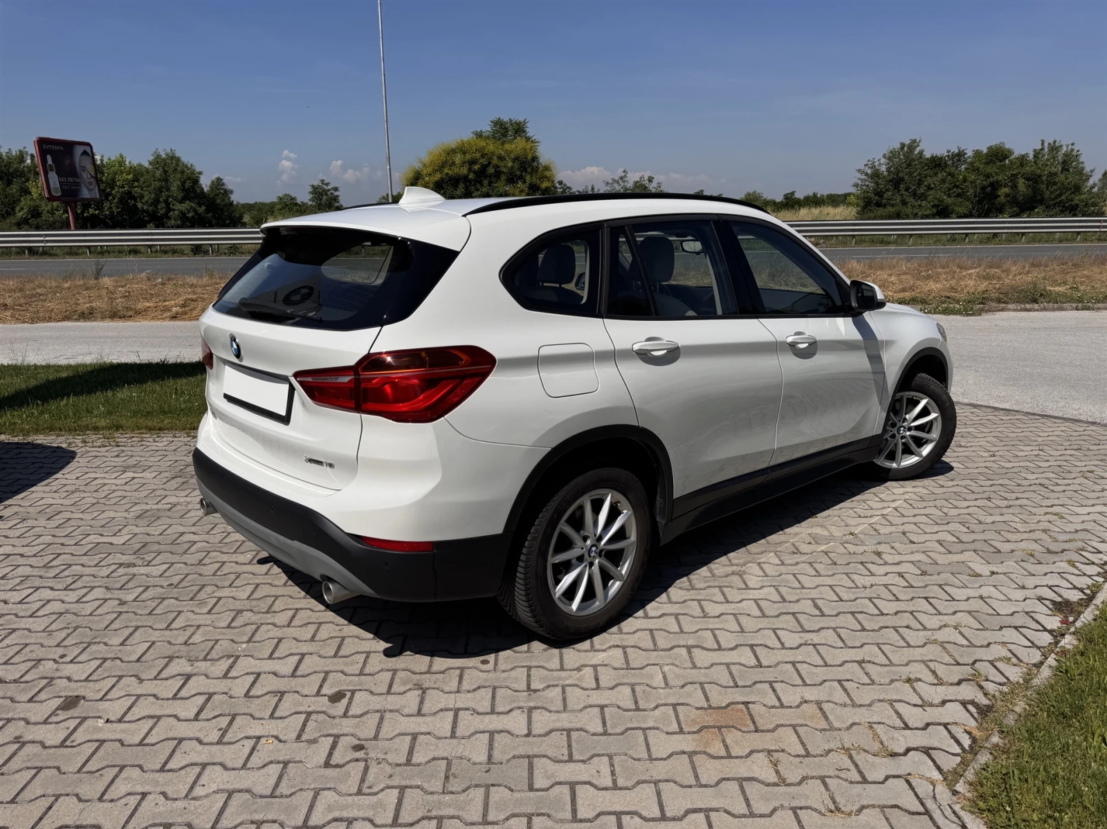 BMW X1 xDrive18d, снимка 2 - Автомобили и джипове - 54868991