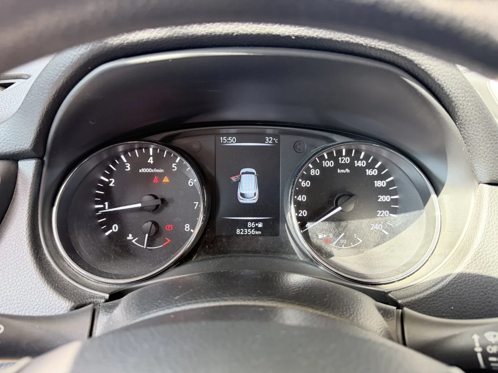 Nissan Qashqai 1.2, снимка 10 - Автомобили и джипове - 55559941