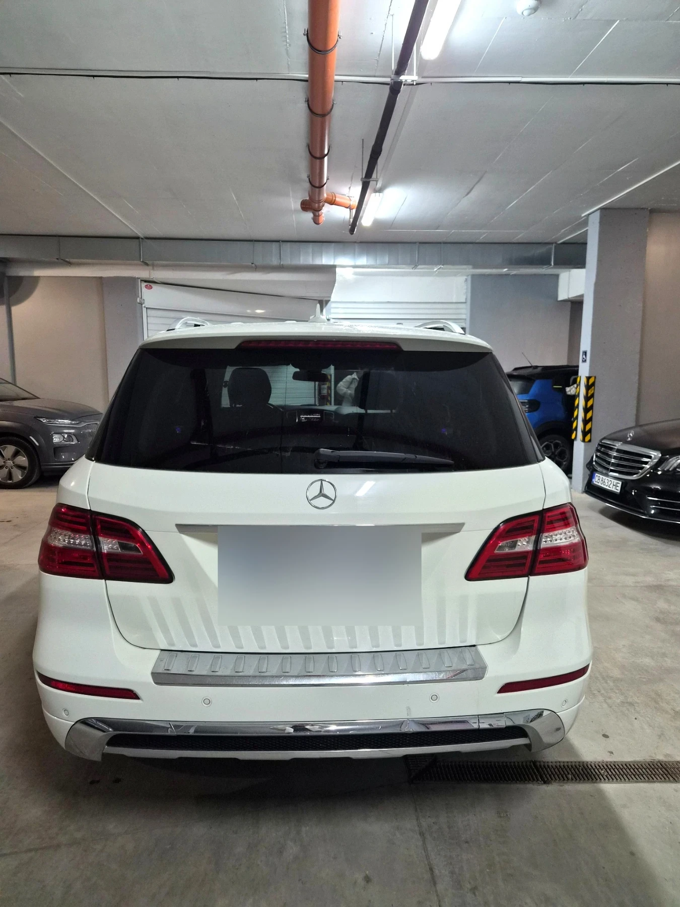 Mercedes-Benz ML 350 BlueTEC 4MATIC / AMG, снимка 11 - Автомобили и джипове - 56730977