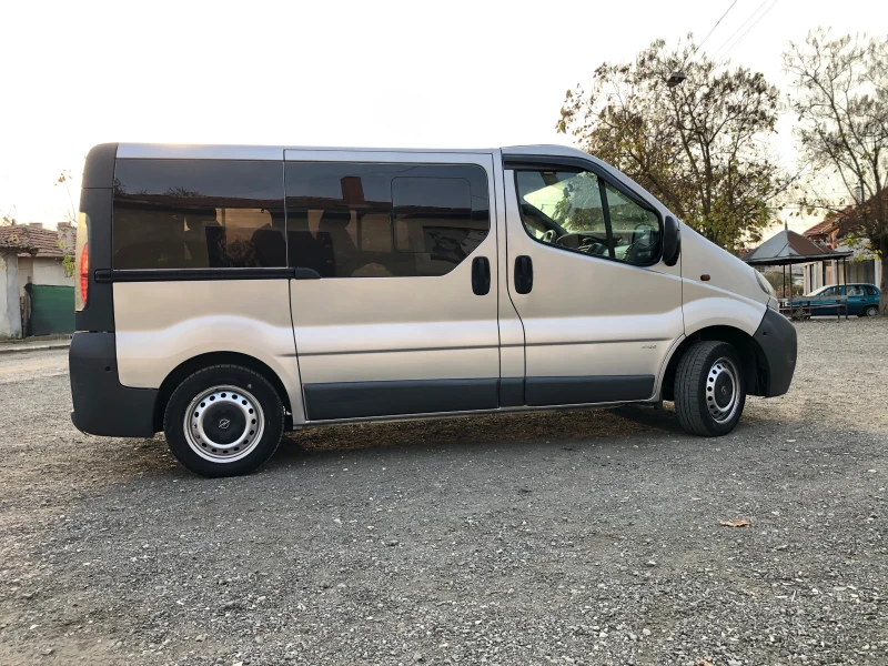 Opel Vivaro 1.9, снимка 1 - Бусове и автобуси - 48164455