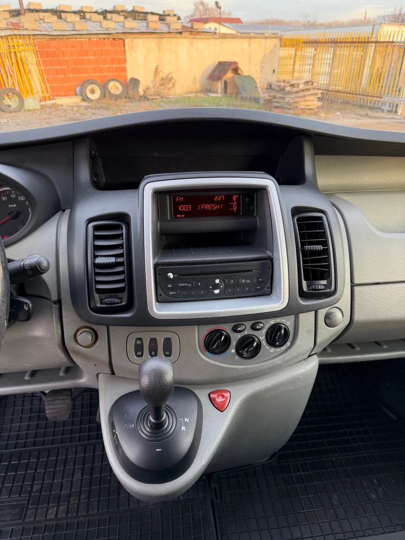 Renault Trafic 2.0DCI АВТОМАТ, снимка 12 - Бусове и автобуси - 52729870