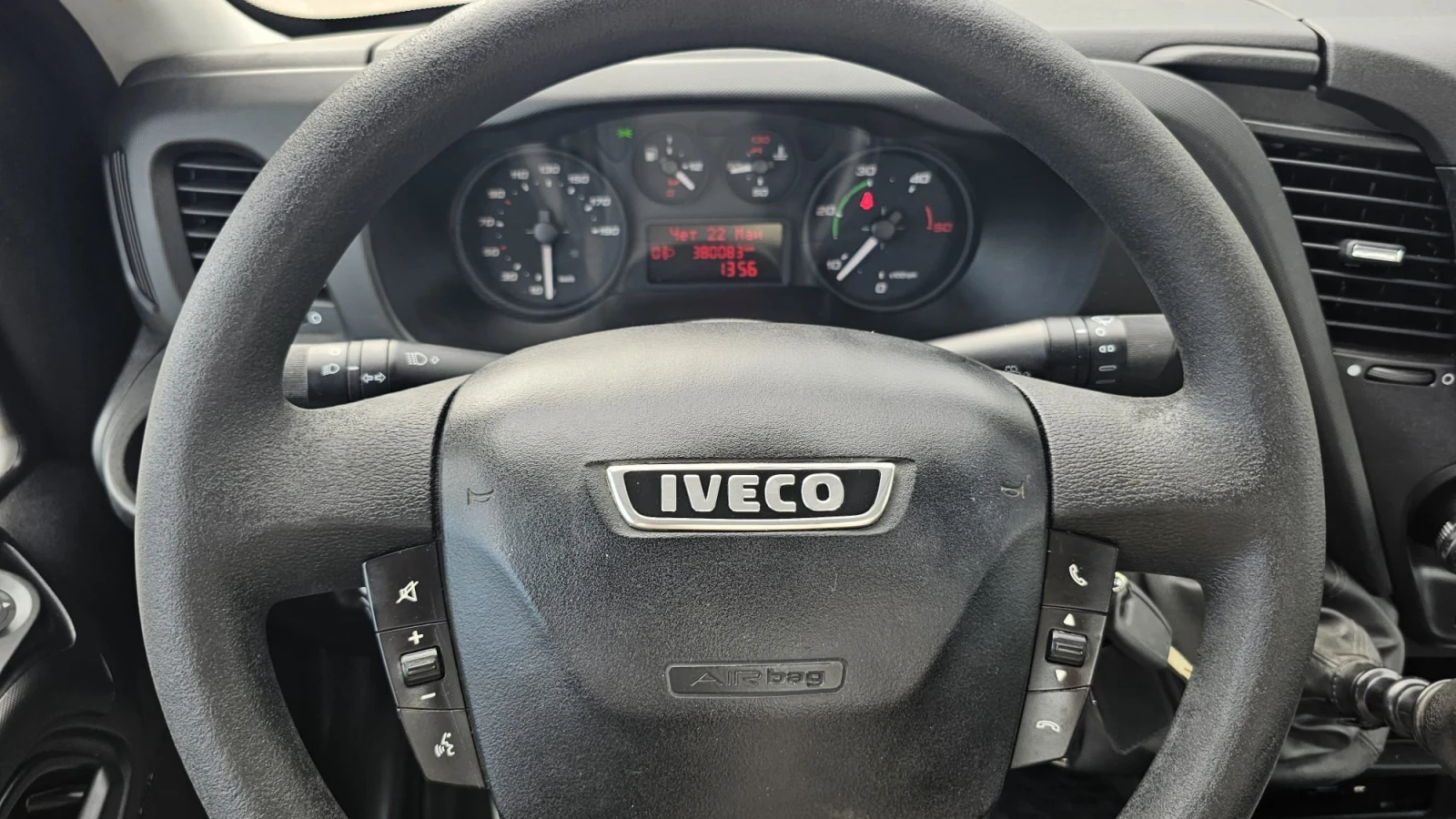 Iveco Daily 35C17 3.0D 6S CH-471х232см-СОБСТВЕН ХОД-НАВИ-КЛИМА - изображение 9