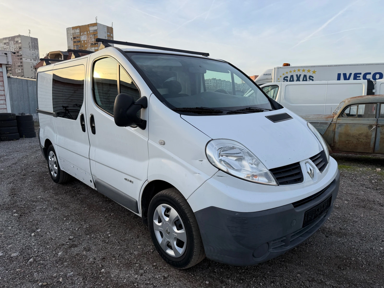 Renault Trafic 2.0DCI АВТОМАТ - изображение 3