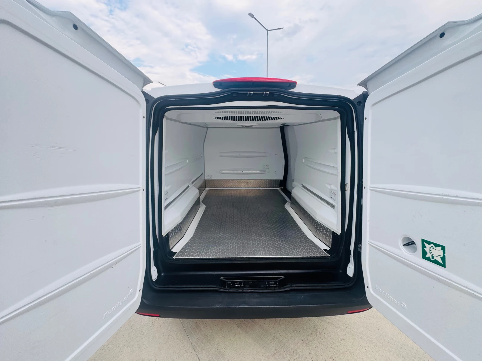 Mercedes-Benz Vito 116 Немски!Kerstner!Чисто нов!МАХИ!ТОП!ТОП!ТОП!-29, снимка 5 - Бусове и автобуси - 55136674