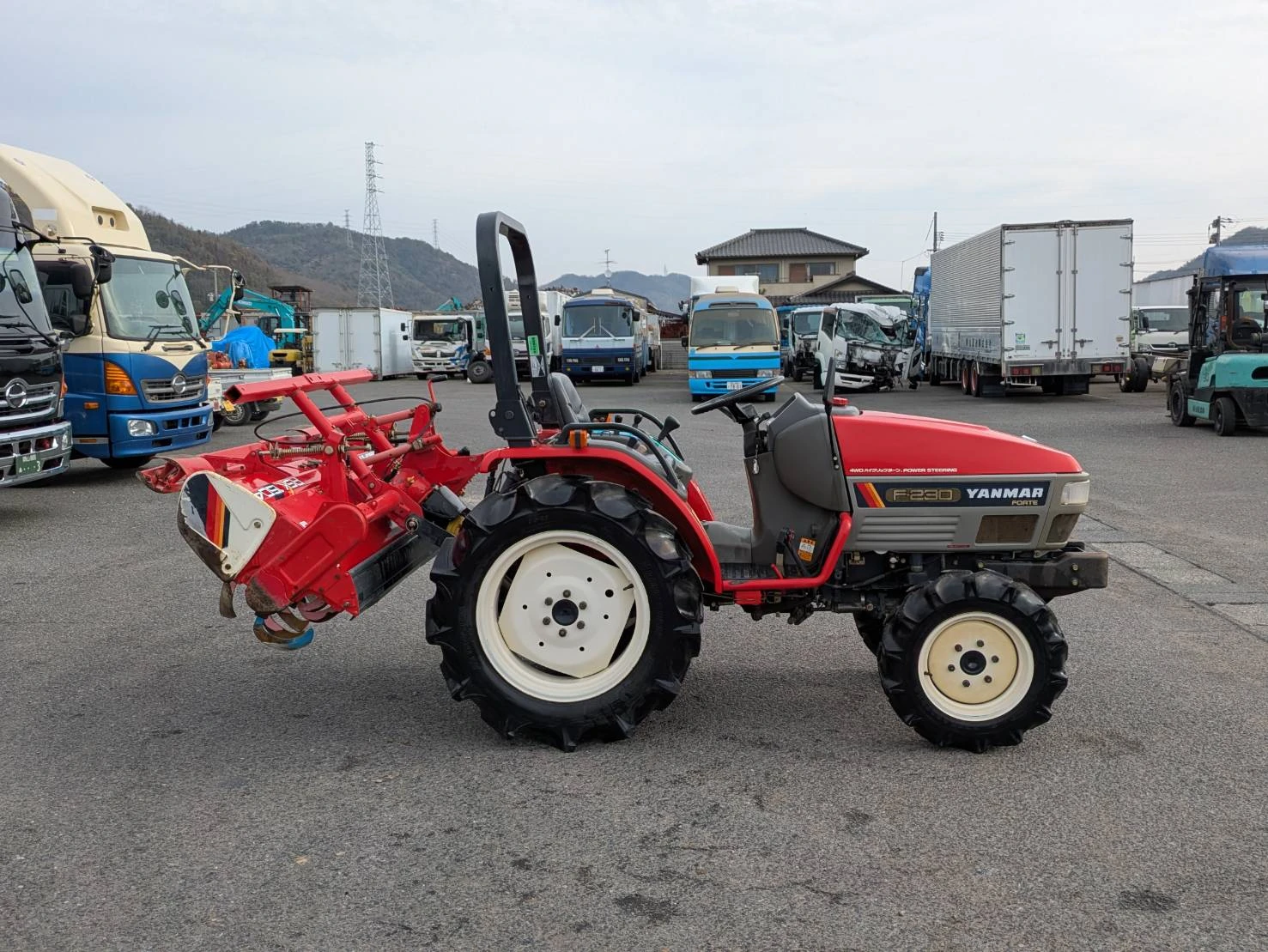 Трактор Yanmar F-230, снимка 3 - Селскостопанска техника - 55987127