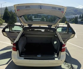 Mercedes-Benz E 220, снимка 13