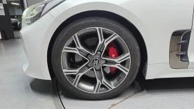 Kia Stinger 3.3T AWD GT * DIS * ОБДУХ  * HUD * 360, снимка 5