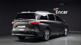 Toyota Sienna HYBRID* 2.5* ПОДГРЕВ* ОБДУХВАНЕ* ПАНО* 360* HUD* T | Auto.bg — изображение 2