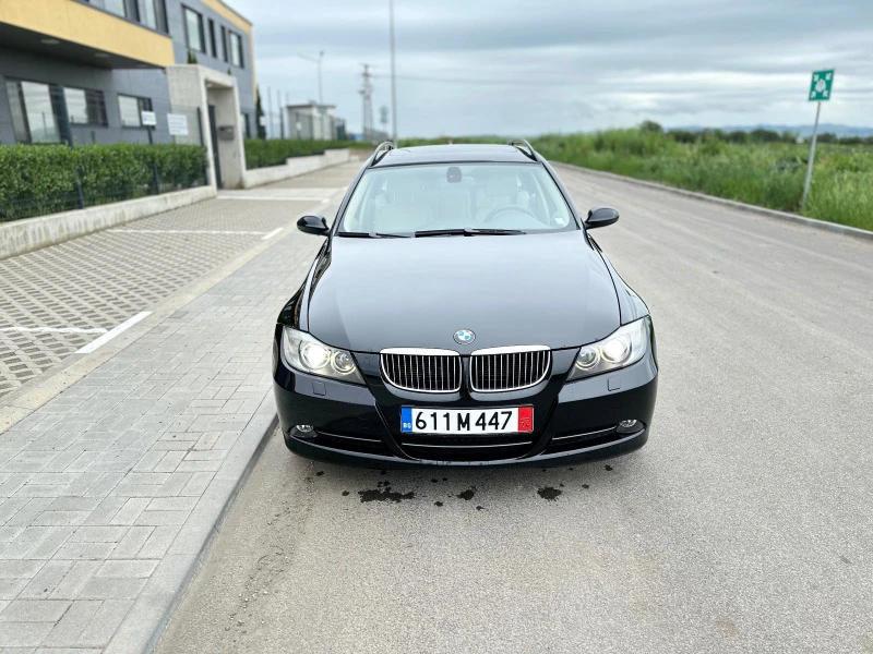 BMW 330 xd, Автомат, Панорама, Нави, Кожа, Hi-Fi, снимка 3 - Автомобили и джипове - 45659547