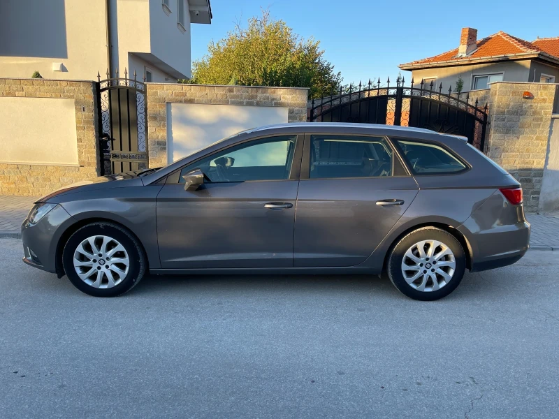 Seat Leon 1.6TDI НАПЪЛНО ОБСЛУЖЕНА, снимка 7 - Автомобили и джипове - 47494965