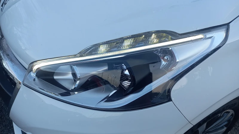 Peugeot 208 1.6HDi= Evro6-Face, Navi, Led, Kamera, снимка 6 - Автомобили и джипове - 48357234