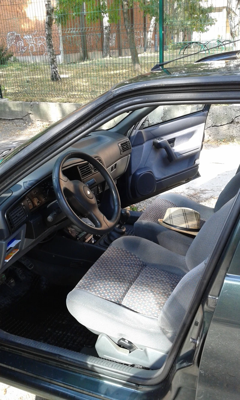 Renault 19 1993, снимка 10 - Автомобили и джипове - 51962777