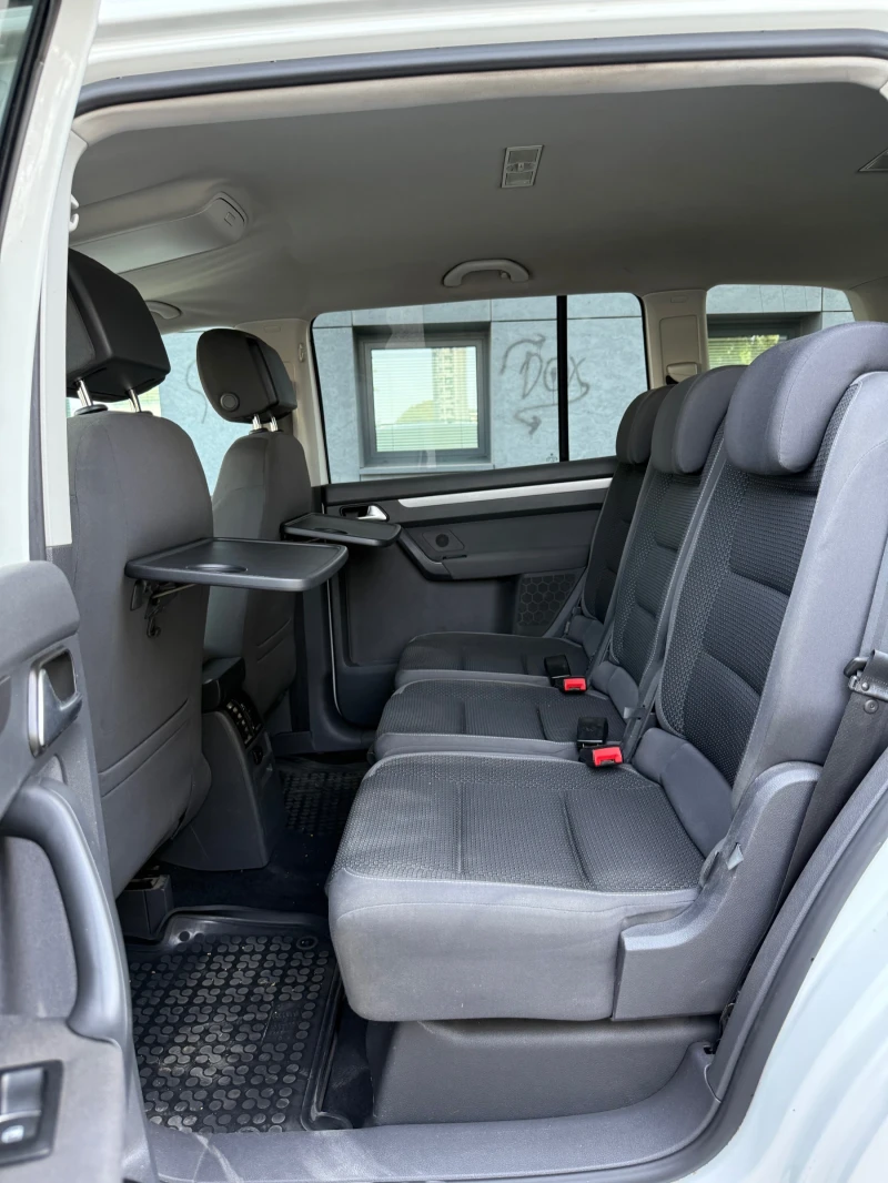 VW Touran 1.4 TSI 150hp, снимка 8 - Автомобили и джипове - 51149893