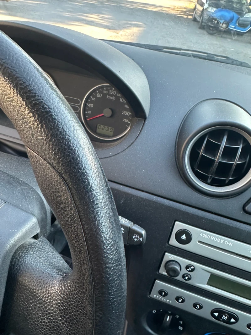 Ford Fiesta 1.4TDCI, Климатик, снимка 9 - Автомобили и джипове - 51313261