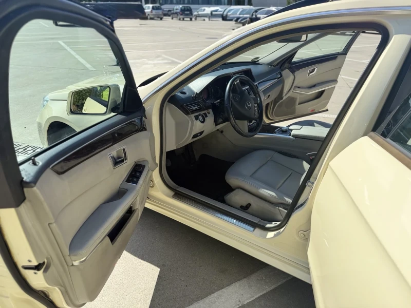 Mercedes-Benz E 220, снимка 11 - Автомобили и джипове - 51893480