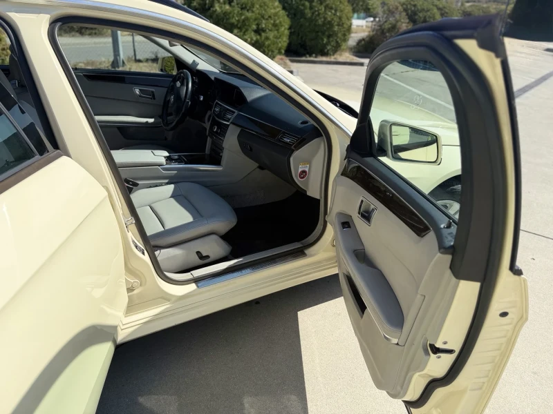 Mercedes-Benz E 220, снимка 9 - Автомобили и джипове - 51893480