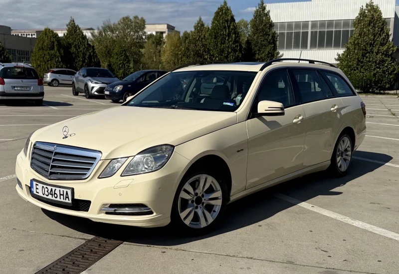 Mercedes-Benz E 220, снимка 2 - Автомобили и джипове - 51893480
