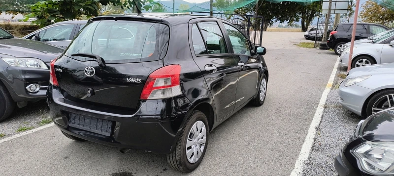 Toyota Yaris 1.33 vvt-i, снимка 4 - Автомобили и джипове - 52095408