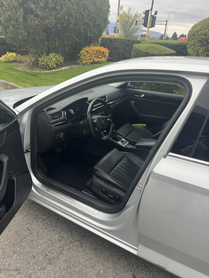 Skoda Superb L&K 2.0 TDI 4x4, снимка 12 - Автомобили и джипове - 52567972