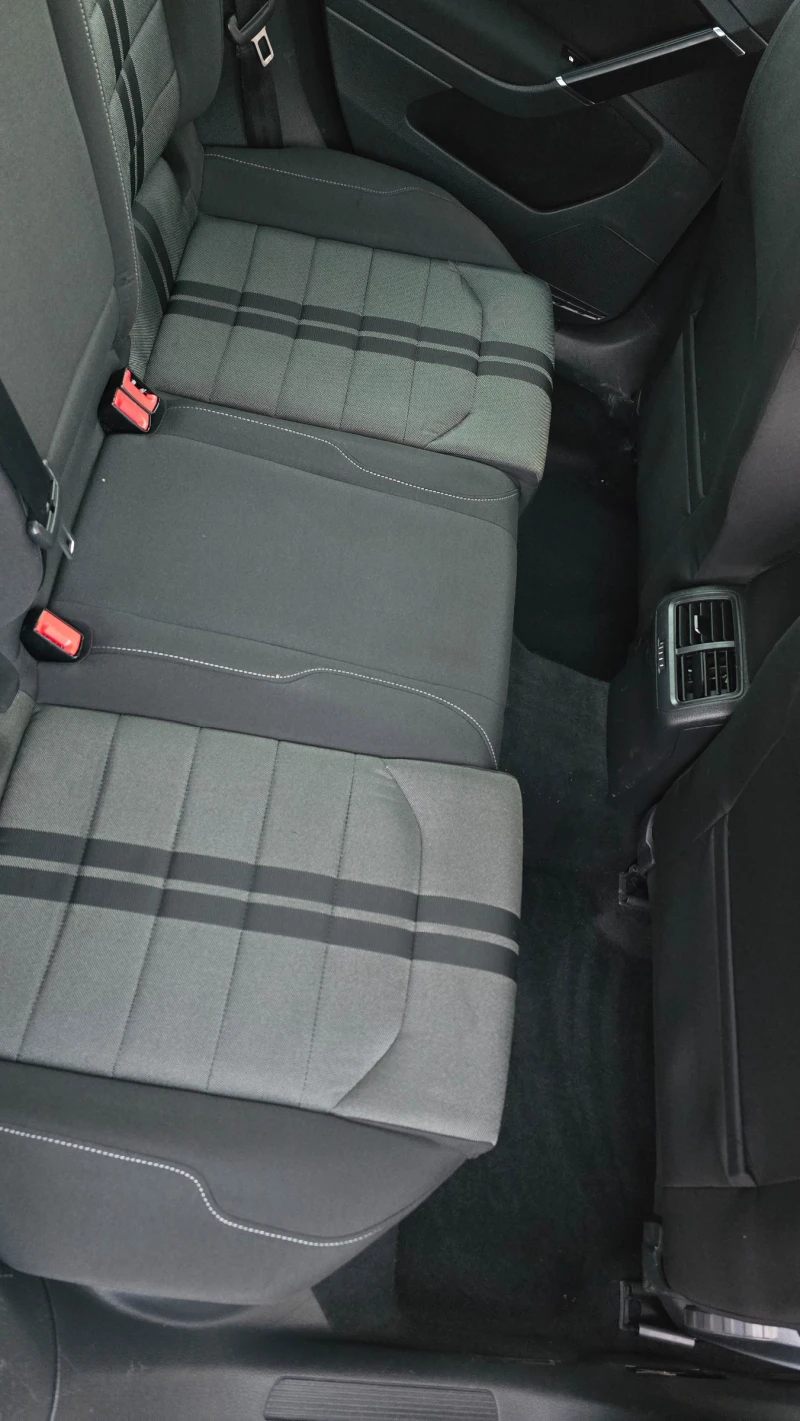 VW Golf 7* R-Line* TDI, снимка 13 - Автомобили и джипове - 52659661