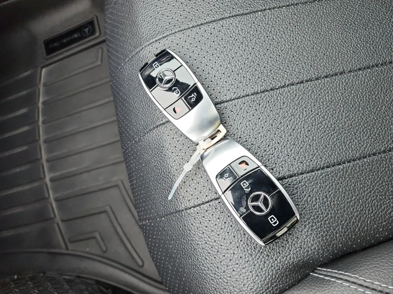 Mercedes-Benz E 300 С РЕГИСТРАЦИЯ & АВТО КРЕДИТ, снимка 14 - Автомобили и джипове - 53343555