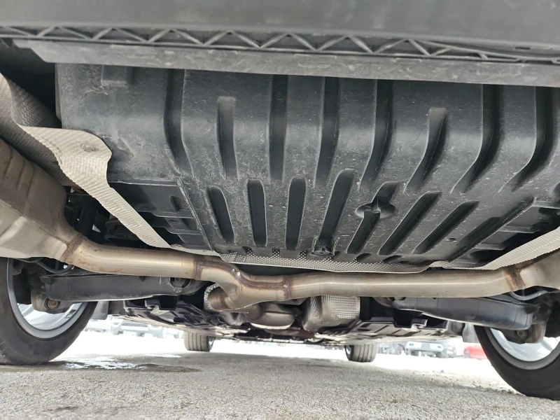 Mercedes-Benz E 300 С РЕГИСТРАЦИЯ & АВТО КРЕДИТ, снимка 6 - Автомобили и джипове - 53343555