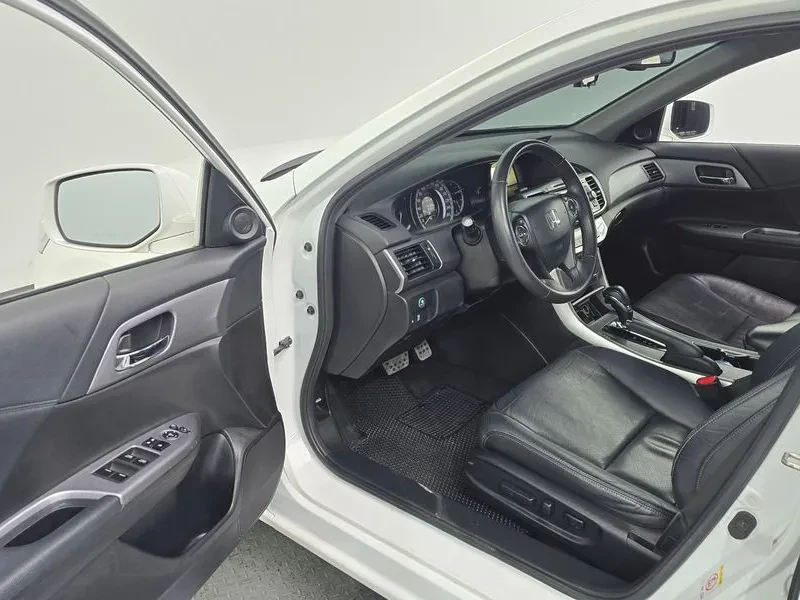 Honda Accord 2.4, снимка 10 - Автомобили и джипове - 54253483